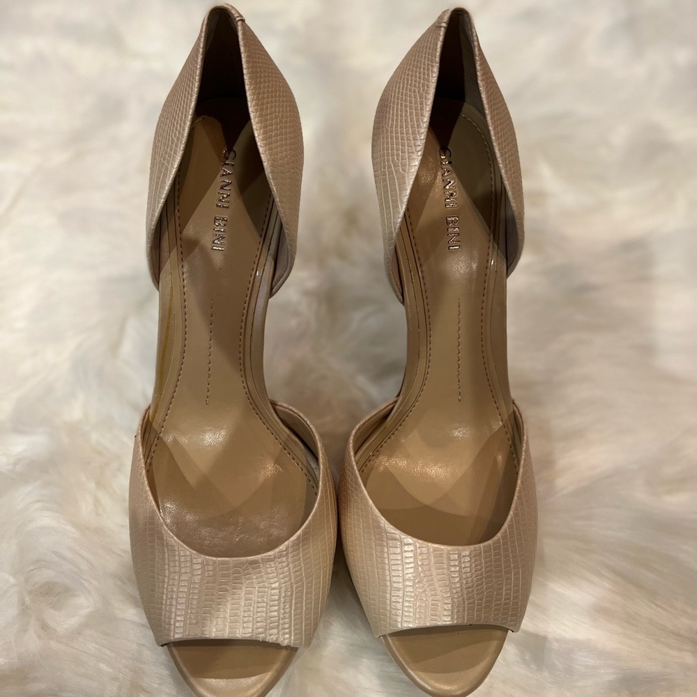 👡Cream GB peep toe👡